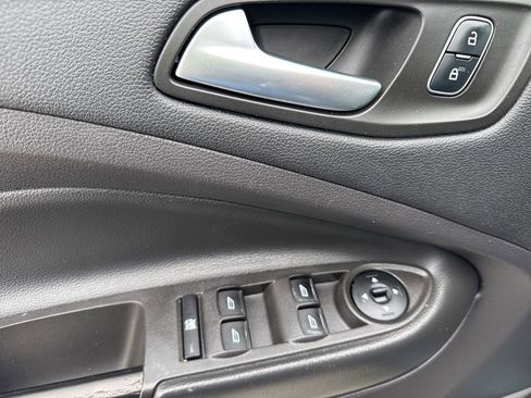 Used 2018 Ford Escape SE w/ SE Sync 3 Package FWD image 20