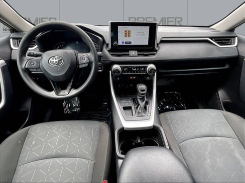 Used 2025 Toyota RAV4 XLE FWD image 9