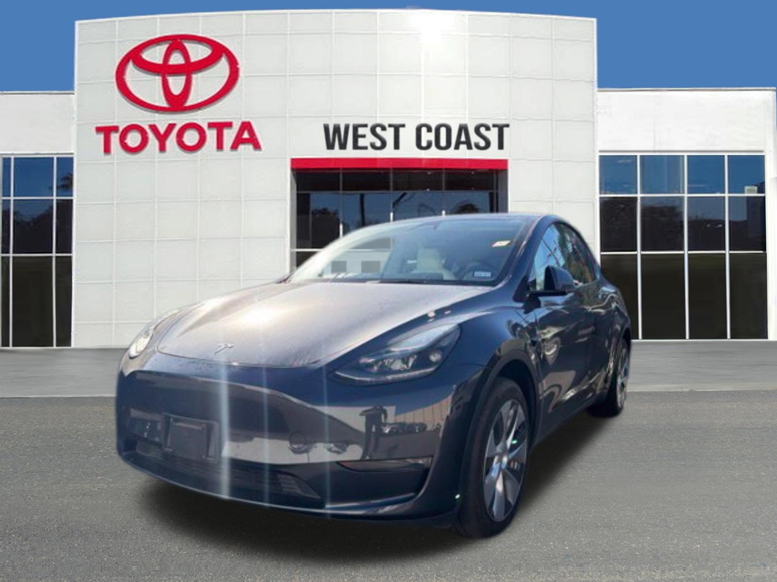 Used 2024 Tesla Model Y Long Range AWD/4WD image 1