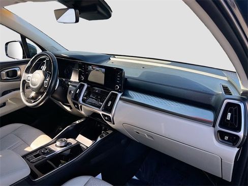 Used 2023 Kia Sorento EX image 30