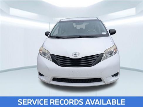 Used 2014 Toyota Sienna L FWD image 3