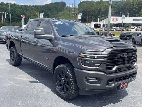 Used 2025 RAM 2500 Laramie w/ Night Edition AWD/4WD image 6