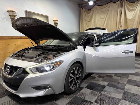 Used 2018 Nissan Maxima Platinum FWD image 12