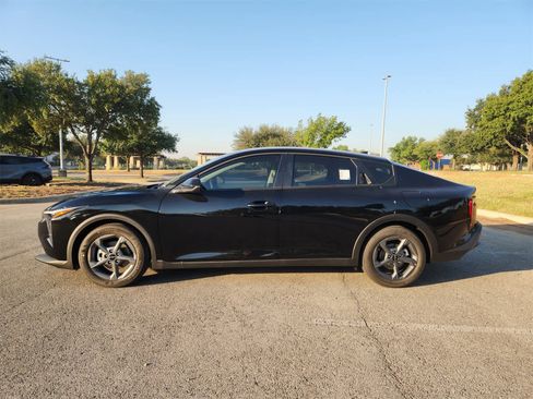 New 2025 Kia K4 LXS image 4