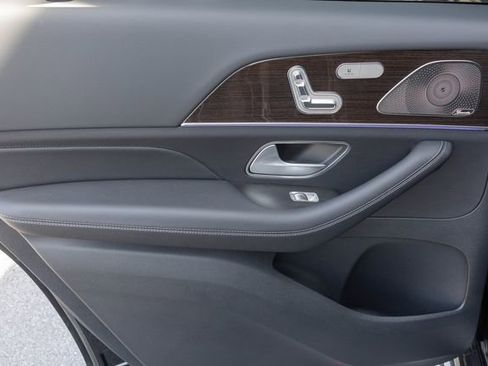 New 2026 Mercedes-Benz GLS 450 4MATIC image 16