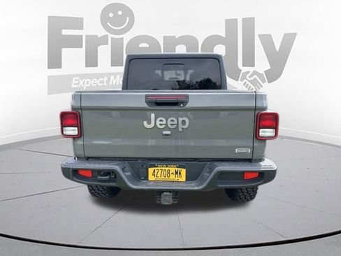 Used 2022 Jeep Gladiator Overland w/ Cold Weather Group AWD/4WD image 6