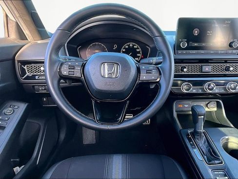 Used 2025 Honda Civic Sport image 9