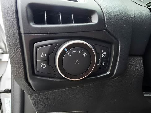 Used 2017 Ford Focus Titanium w/ Titanium Technology Package FWD image 22