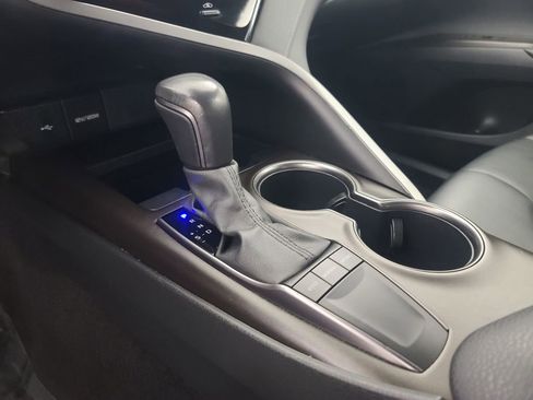 Used 2024 Toyota Camry SE image 34
