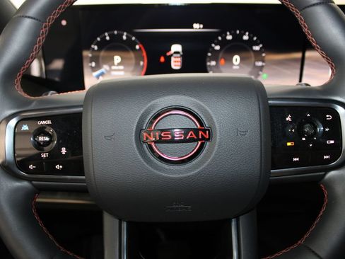Used 2025 Nissan Armada PRO-4X AWD/4WD image 35