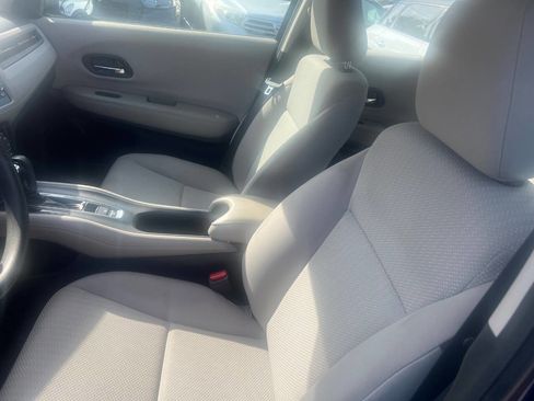 Used 2017 Honda HR-V LX image 16