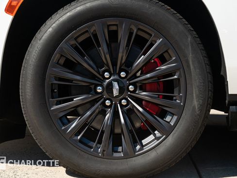 Used 2023 Cadillac Escalade V w/ LPO, ONYX Package image 9