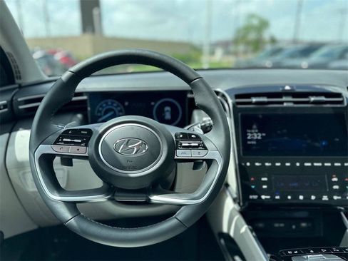 Used 2024 Hyundai Tucson Limited image 11