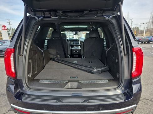 Used 2021 GMC Yukon Denali w/ Denali Premium Package image 6
