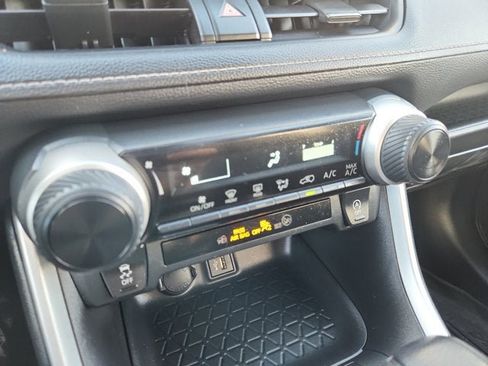 Used 2023 Toyota RAV4 LE image 20