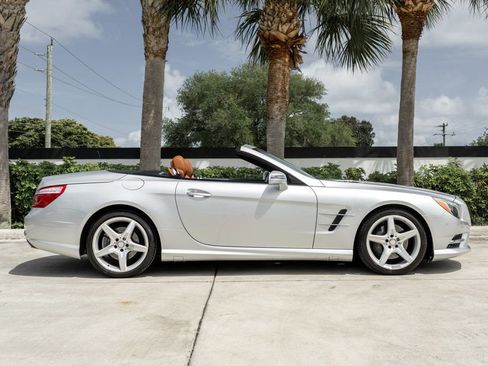Used 2016 Mercedes-Benz SL 550 image 11