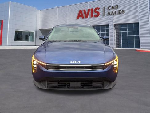 Used 2025 Kia K4 LXS image 2