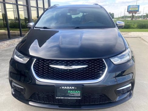 Used 2022 Chrysler Pacifica Pinnacle AWD/4WD image 3