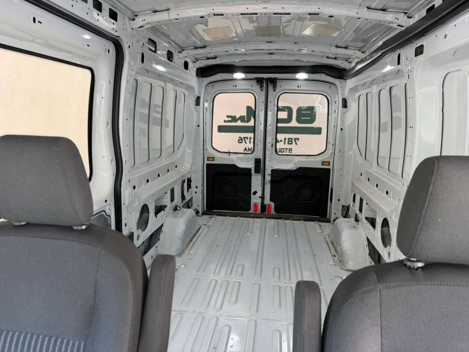 Used 2019 Ford Transit 250 148 Medium Roof RWD image 6