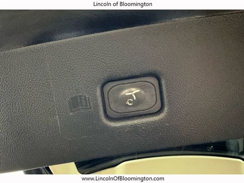 Certified 2022 Lincoln Nautilus Reserve w/ Monochromatic Package image 26