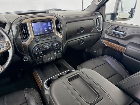Used 2022 Chevrolet Silverado 2500 High Country w/ Z71 Off-Road Package AWD/4WD image 26