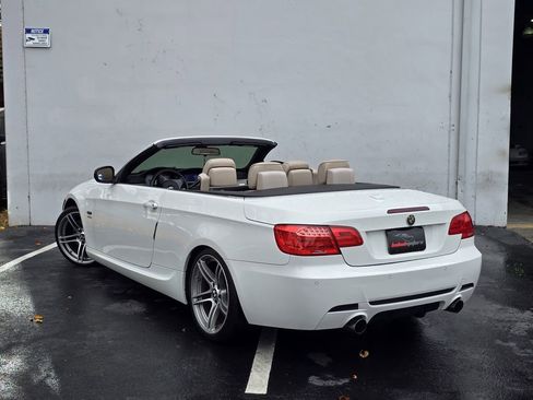 Used 2011 BMW 335is Convertible image 9
