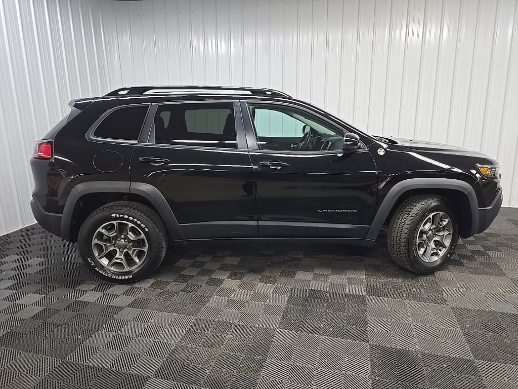 Used 2022 Jeep Cherokee Trailhawk w/ Premium Leather Package AWD/4WD image 2