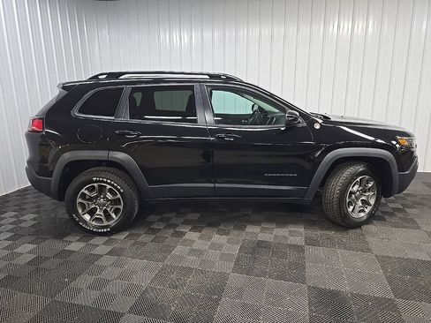 Used 2022 Jeep Cherokee Trailhawk w/ Premium Leather Package AWD/4WD image 2