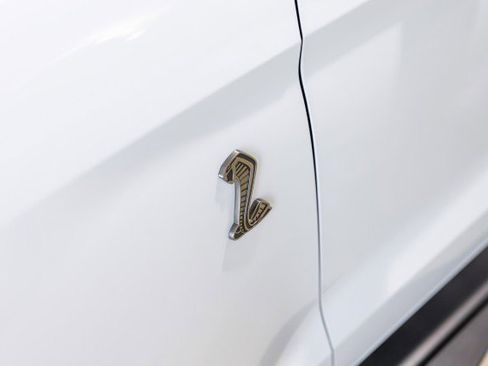 Used 2021 Ford Mustang Shelby GT500 w/ Carbon Fiber Track Pack image 16