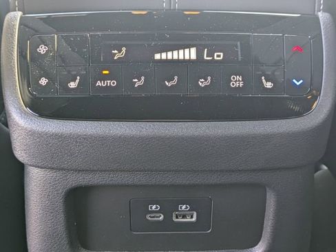 Used 2025 INFINITI QX60 Luxe w/ Black Edition image 15