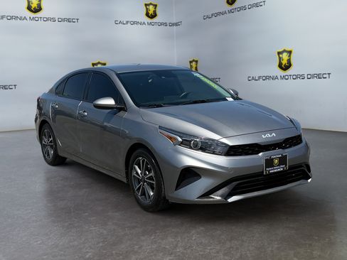 Used 2022 Kia Forte LXS FWD image 7