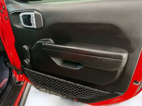 Used 2020 Jeep Wrangler Sport image 31