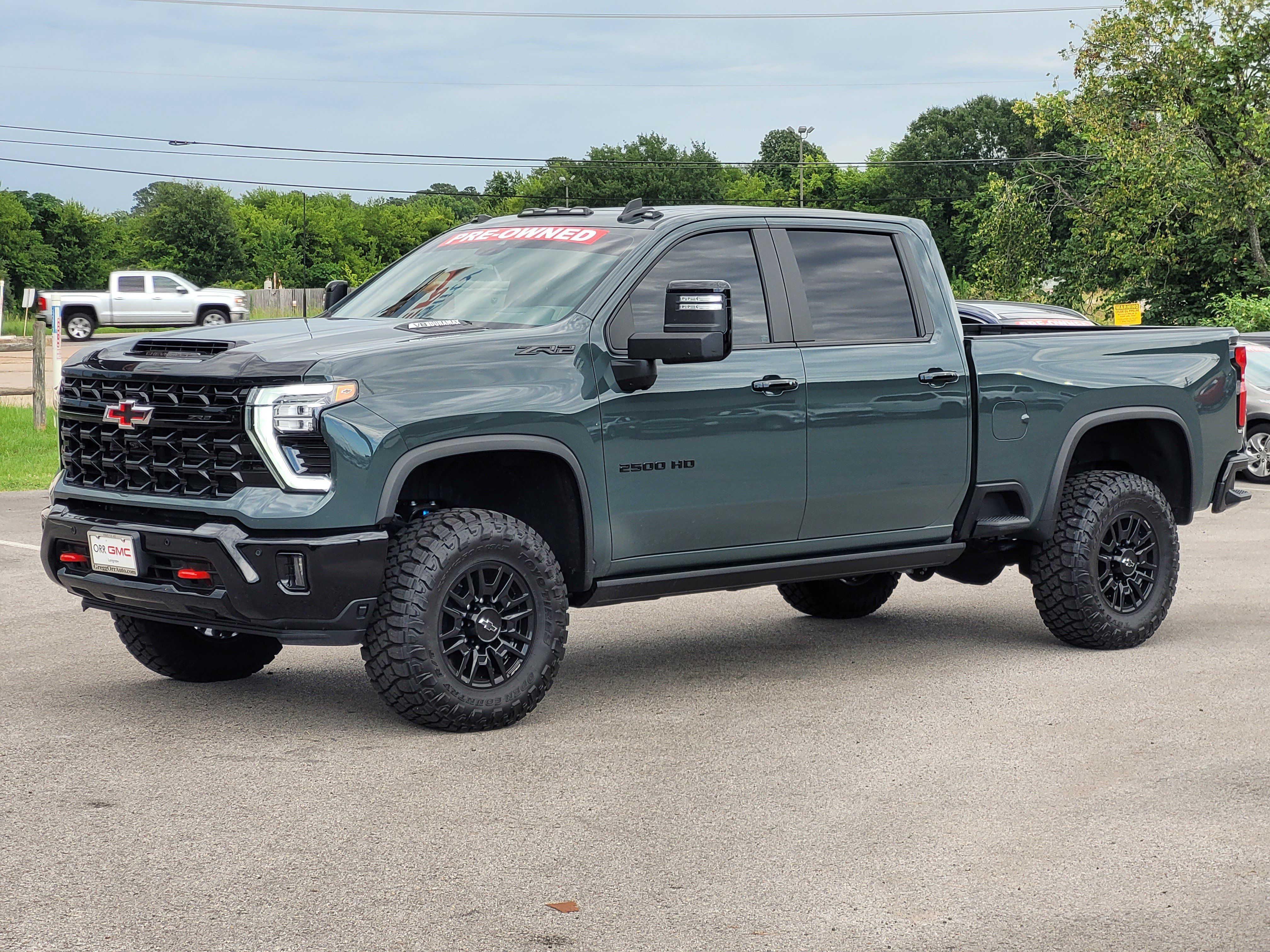 Used 2026 Chevrolet Silverado 2500 ZR2 w/ LPO, Dark Essentials Package AWD/4WD image 3