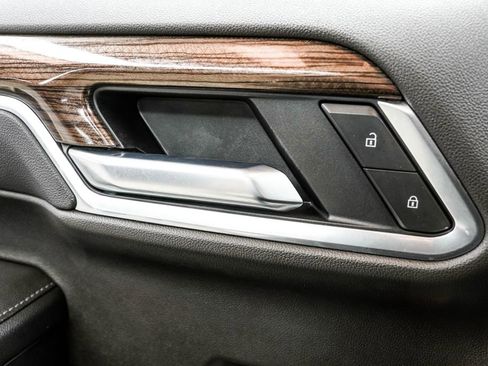 Used 2022 Chevrolet Silverado 1500 LT image 44