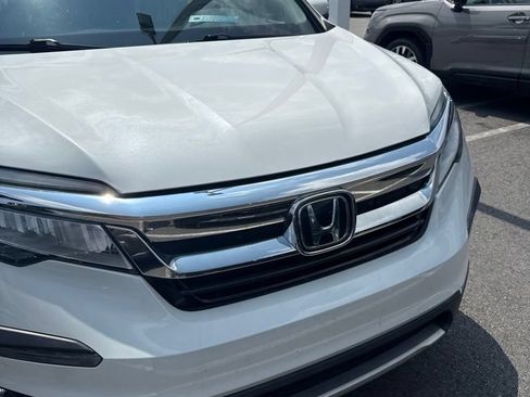 Used 2022 Honda Pilot Touring image 1