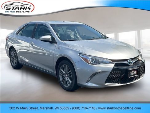 Used 2017 Toyota Camry SE w/ Moonroof Package FWD image 1