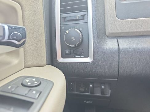 Used 2012 RAM 1500 Big Horn w/ Luxury Group AWD/4WD image 42