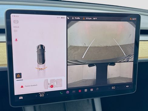 Used 2021 Tesla Model 3 Standard Range Plus image 10