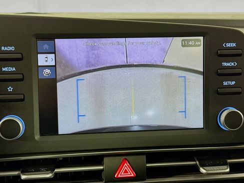Used 2024 Hyundai Elantra SE FWD image 21