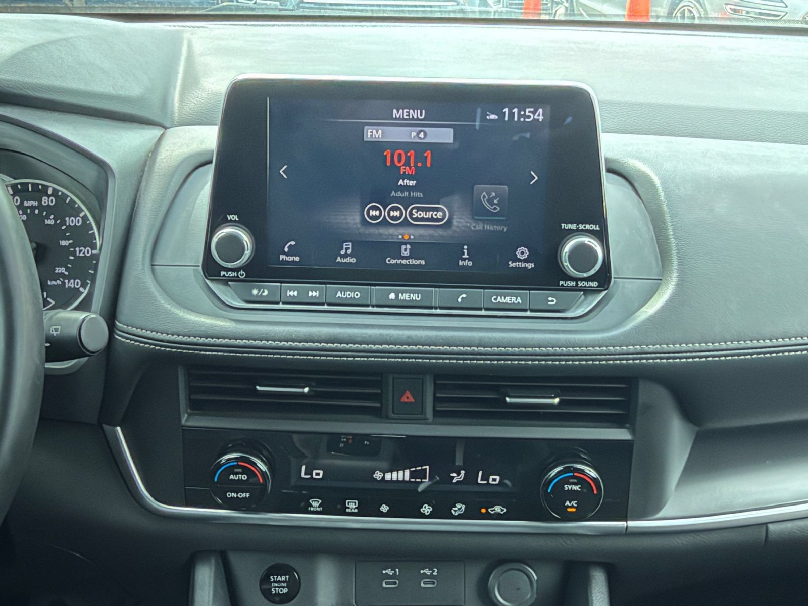 Used 2025 Nissan Rogue SV AWD/4WD image 19