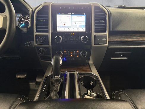 Used 2019 Ford F150 Lariat w/ Equipment Group 502A Luxury AWD/4WD image 17