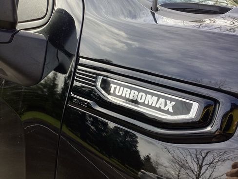 Used 2025 GMC Sierra 1500 Pro w/ Graphite Edition image 5