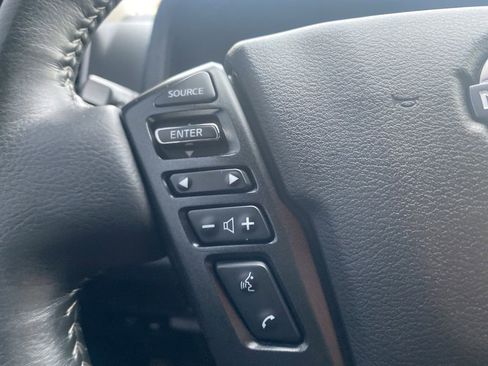 Used 2023 Nissan Frontier SV image 19