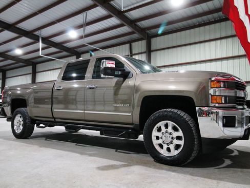 Used 2015 Chevrolet Silverado 3500 LTZ w/ Duramax Plus Package AWD/4WD image 16