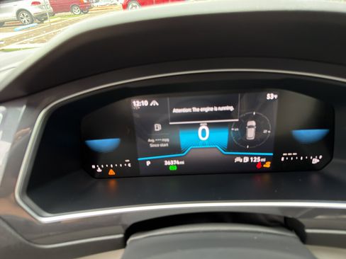 Used 2023 Volkswagen Tiguan SE R-Line image 20