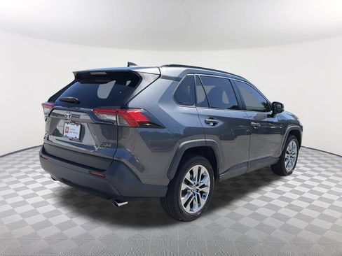 Certified 2020 Toyota RAV4 XLE Premium FWD image 16