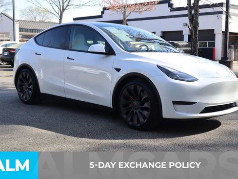 Used 2024 Tesla Model Y Performance image 4