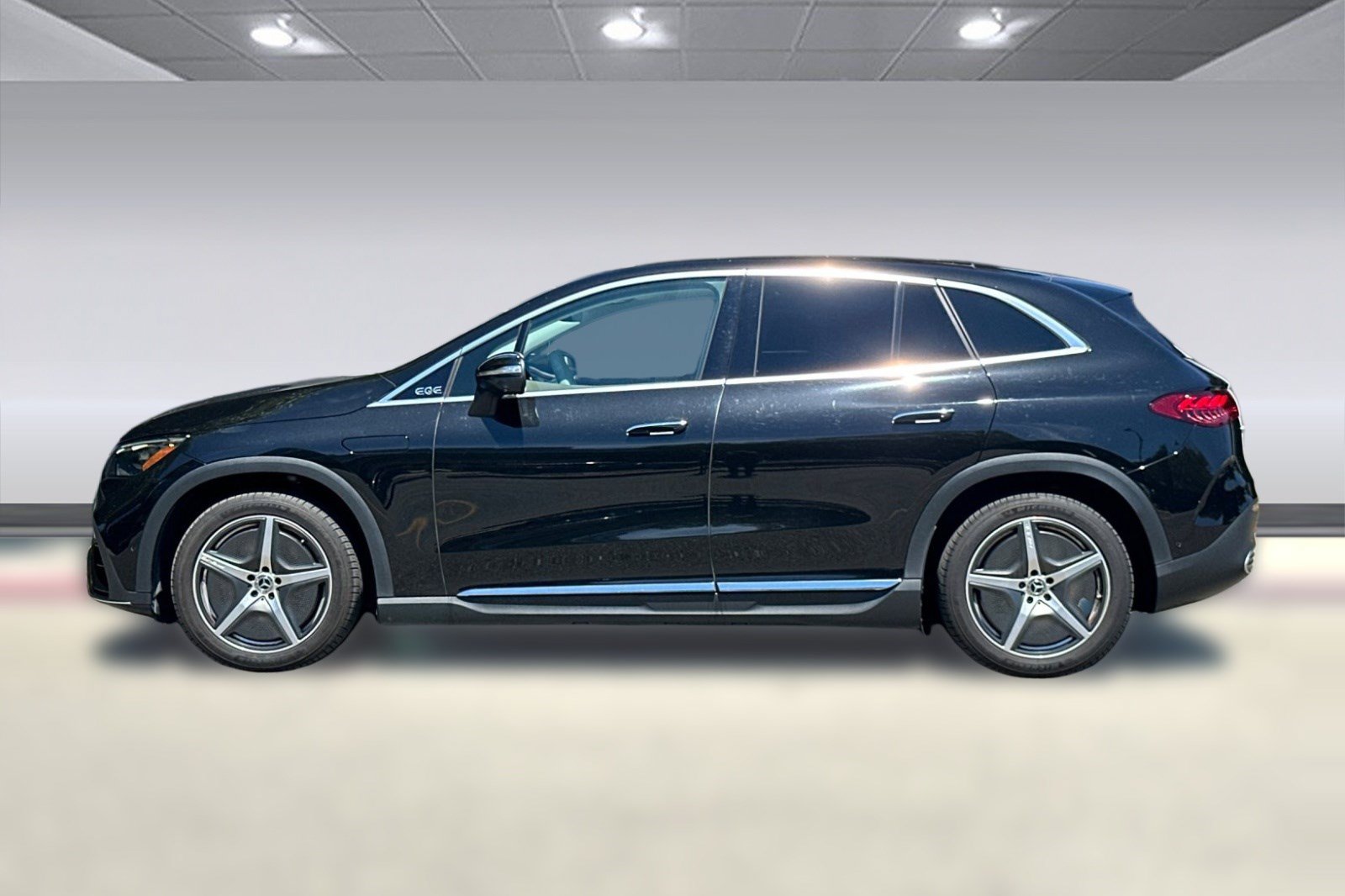 Certified 2023 Mercedes-Benz EQE 500 4MATIC SUV image 2