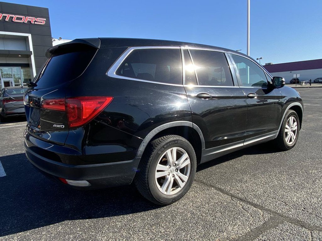 Used 2016 Honda Pilot LX image 3
