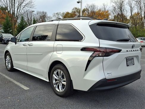 Certified 2024 Toyota Sienna XLE image 6